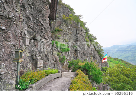 [Shodoshima Takikoji Okunoin Kasagataki] Kasagataki Otsu, Tonosho-cho, Shozu-gun, Kagawa Prefecture 90296116