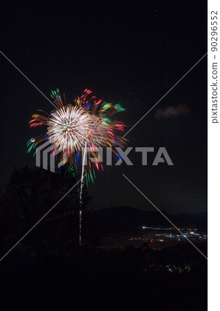 Fireworks at Autopolis (Kamitsue Village, Hita City, Oita Prefecture) 90296552