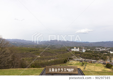 俯瞰天狗山的草津市街景 90297385