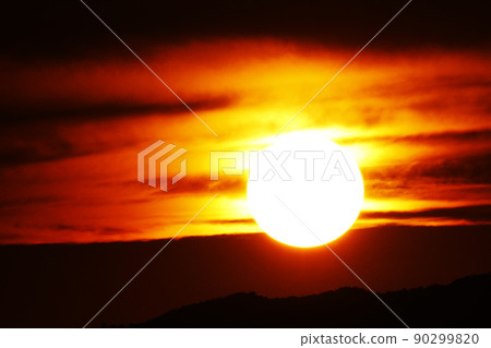Beautiful sunset sky and sun 90299820