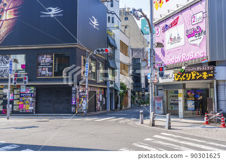 Osaka America-mura morning scenery 90301625