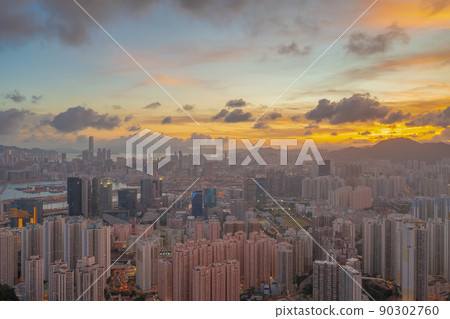 the cityscape of Kwoloon Peninsula, hong kong 29 May 2022 the cityscape of Kwoloon Peninsula, hong kong 29 May 2022 90302760