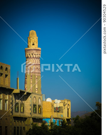 View to Jibla old city and former synagogue, Yemen 90304529
