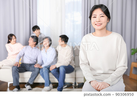 Asian Korean family_middle-aged (mother) close-up photo Asian Korean family_middle-aged (mother) close-up photo 90306950