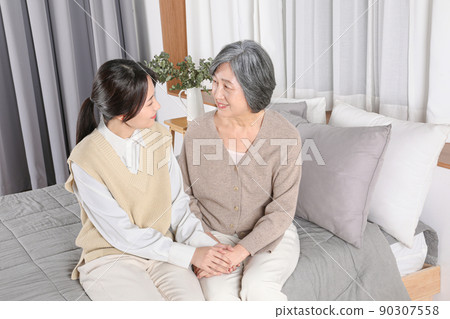 Asian Korean Family_Grandmother Wei Moon-On Grandson Asian Korean Family_Grandmother Wei Moon-On Grandson 90307558