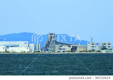 Eshima Ohashi Bridge in fine weather (solid tread slope) Eshima Ohashi Bridge in fine weather (solid tread slope) 90310424