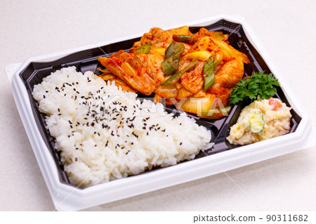 豬肉泡菜盒午餐 90311682