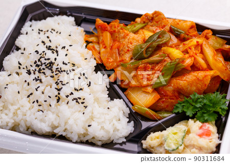 豬肉泡菜盒午餐 90311684