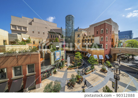 Cityscape of the commercial complex "La Cittadella" in Kawasaki [Kawasaki City, Kanagawa Prefecture] 90312888