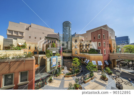 川崎市商業綜合體“La Cittadella”的街景[神奈川縣川崎市] 90312891