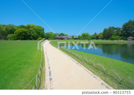 【日本三大名園】特別名勝:初夏的後樂園散步道、圓養亭和晴空岡山縣岡山市北區5 【日本三大名園】特別名勝:初夏的後樂園散步道、圓養亭和晴空岡山縣岡山市北區5 90313755