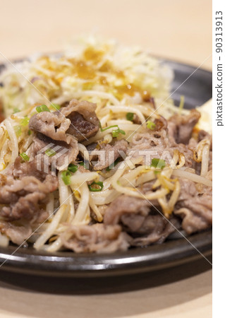 Delicious grilled beef 90313913