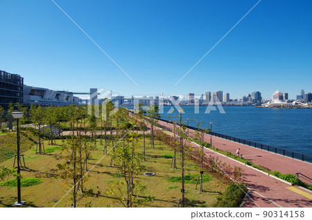 Toyosu Gururi Park and Toyosu Market (Toyosu, Koto-ku, Tokyo) 90314158