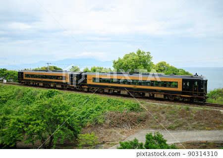 觀光電車「搭乘電車A」（JR 九州/ Kiha 185 系列）-照片素材