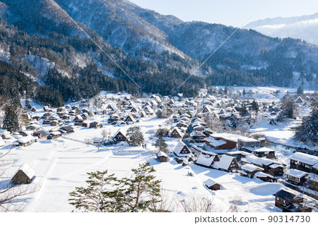 [白川鄉]從萩町城跡看冬天的合掌村 90314730