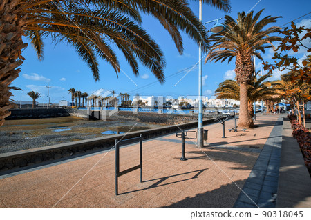 Charco de san Gines seafront. Arrecife town 90318045