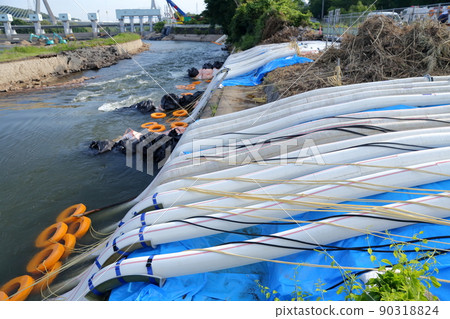 河流抽水用臨時泵(明治灌溉堰、漏水問題、愛知縣豐田市) 河流抽水用臨時泵(明治灌溉堰、漏水問題、愛知縣豐田市) 90318824