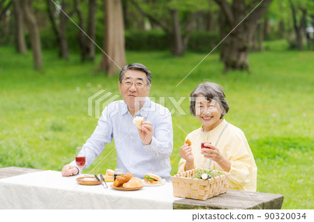健康的年長夫婦 90320034