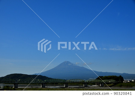 Mt. Fuji and Fujigawa Bridge 90320841