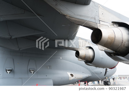 US Air Force C-17 Yokota Air Base 90321987