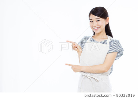 三十多歲的家庭主婦指著 90322019