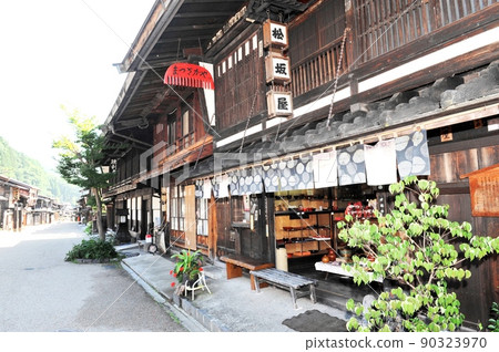 [Shiojiri City Nakasendo Narai-juku Lacquer Studio Matsuzakaya] 90323970