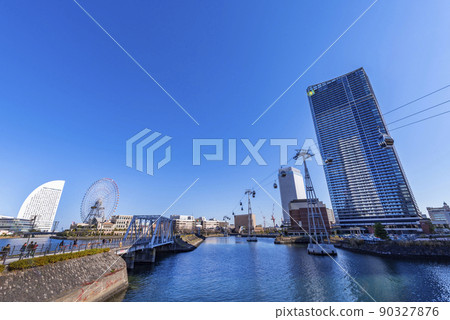 Yokohama Minatomirai scenery / Ropeway gondola on the canal 90327876