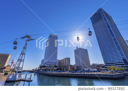 Yokohama Minatomirai scenery / Ropeway gondola on the canal 90327892