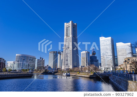 Yokohama Minatomirai Scenery / Skyscrapers and Ropeway 90327902