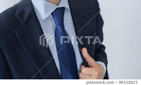 穿西裝的商人 穿西裝的商人 90328825