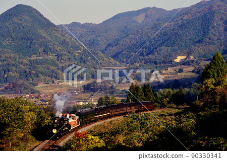 1998 C56 Yamaguchi overlooking the Tsuwano basin 90330341