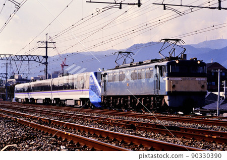 1998 東海道線第一代無軌距列車頭等艙運輸 1998 東海道線第一代無軌距列車頭等艙運輸 90330390