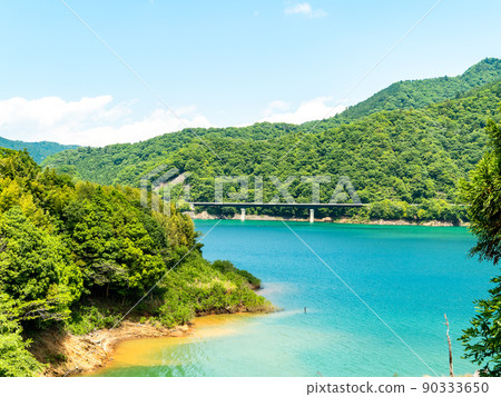 初夏宮瀨湖的清新景色 初夏宮瀨湖的清新景色 90333650