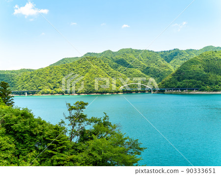 初夏宮瀨湖的清新景色 初夏宮瀨湖的清新景色 90333651