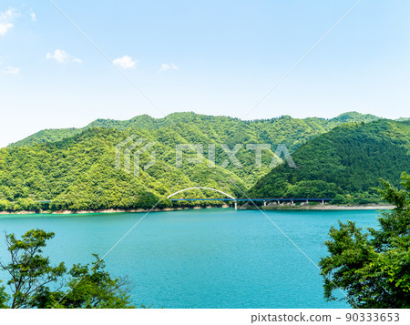 初夏宮瀨湖的清新景色 初夏宮瀨湖的清新景色 90333653