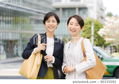 戶外職業女性 90335092