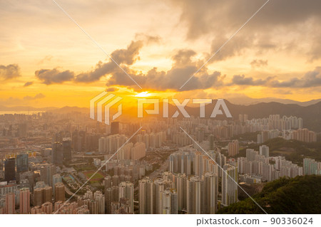 the cityscape of Kwoloon Peninsula, hong kong 29 May 2022 the cityscape of Kwoloon Peninsula, hong kong 29 May 2022 90336024
