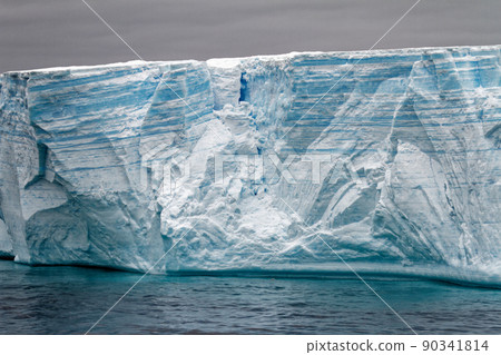 Antartica - Tabular Iceberg in Bransfield Strait 90341814
