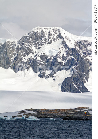 Cruising in Antarctica - Fairytale landscape Cruising in Antarctica - Fairytale landscape 90341877