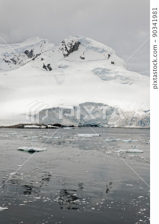 Cruising in Antarctica - Fairytale landscape 90341981