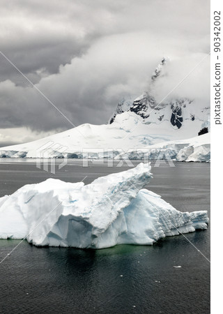 Antarctica - Pieces Of Floating Ice - Global Warming Antarctica - Pieces Of Floating Ice - Global Warming 90342002