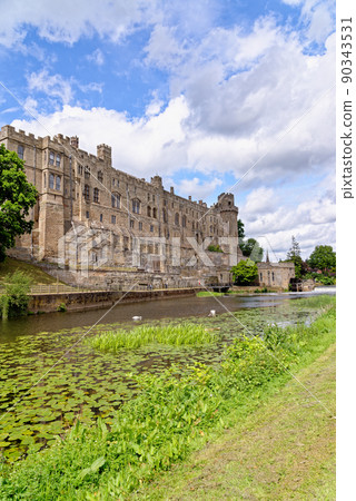 Medieval Warwick Castle in Warwickshire - England Medieval Warwick Castle in Warwickshire - England 90343531