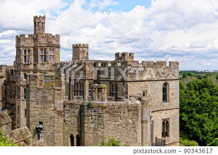 Medieval Warwick Castle in Warwickshire - England Medieval Warwick Castle in Warwickshire - England 90343617