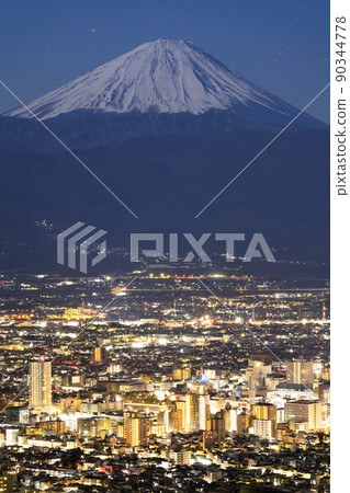 Mt. Fuji and Kofu city night view 90344778