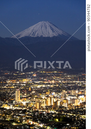 Mt. Fuji and Kofu city night view 90344782