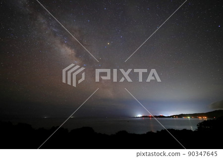 Starry sky at Tamatorizaki Observatory on Ishigaki Island, Okinawa 90347645
