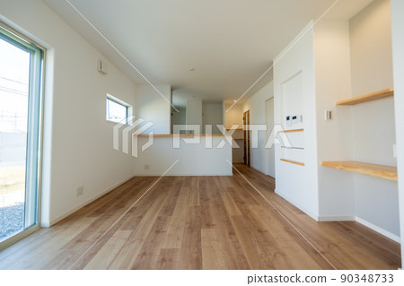 Image of a bright room 90348733