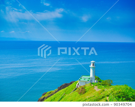 Niigata City Kakuda Misaki Lighthouse in early summer 90349704