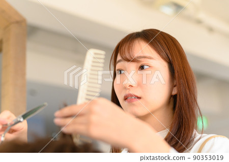 美髮沙龍 90353019