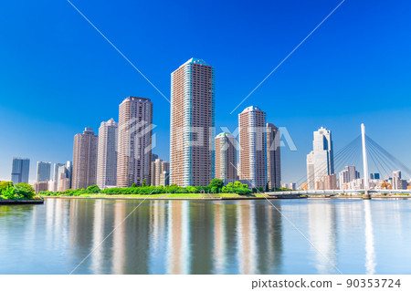 東京隅田川沿岸的高層公寓 90353724